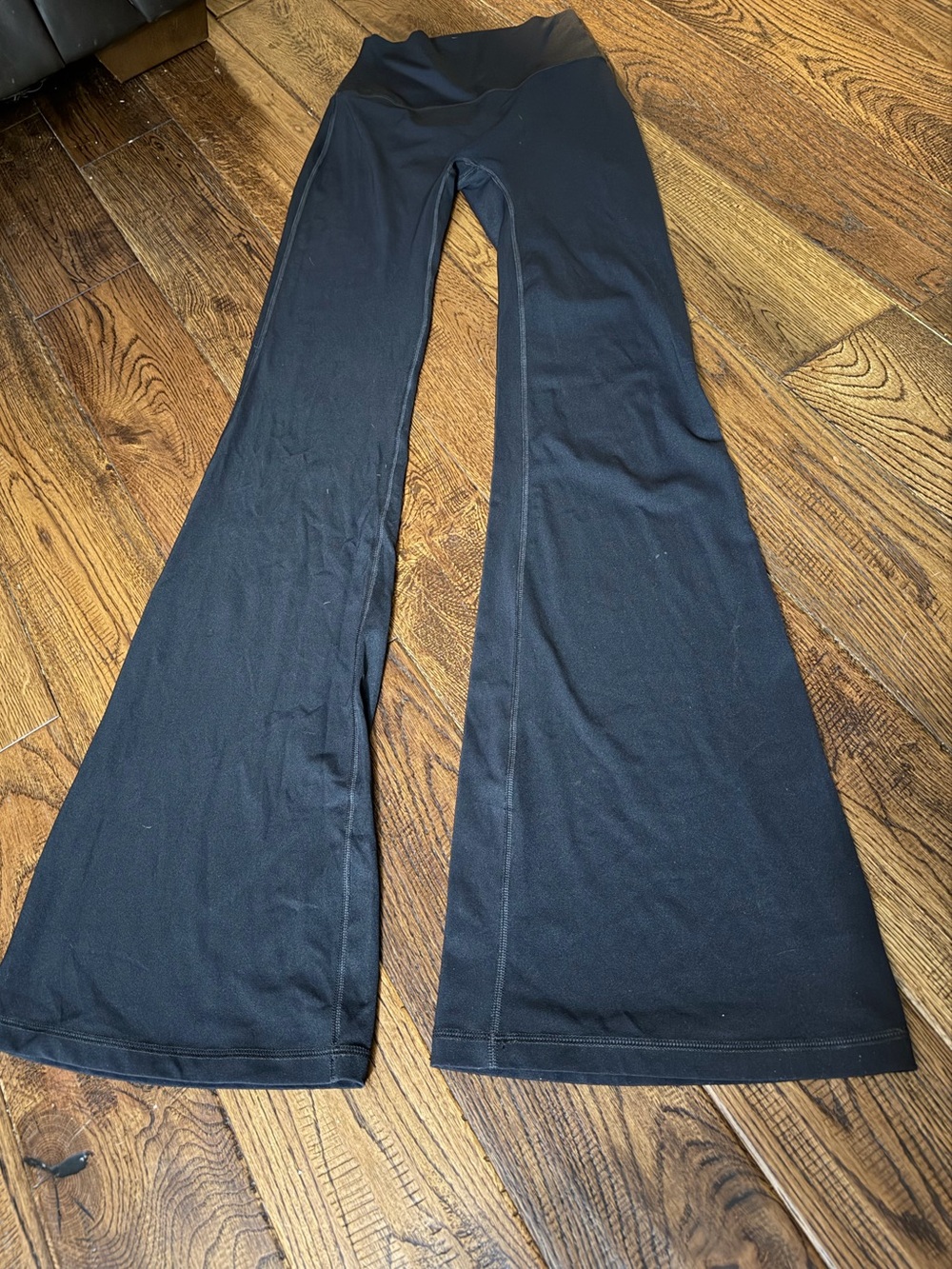 SALTY HONEY Black Flared Yoga Pants Size S